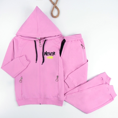 Açık pembe